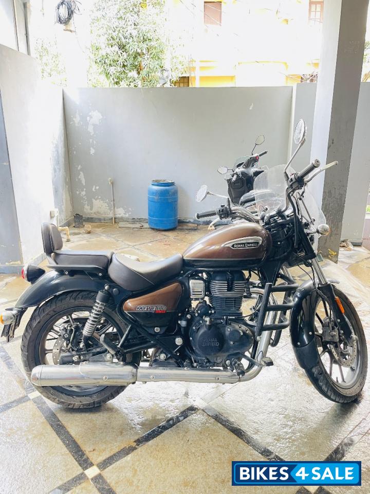 Royal Enfield Meteor 350 Supernova