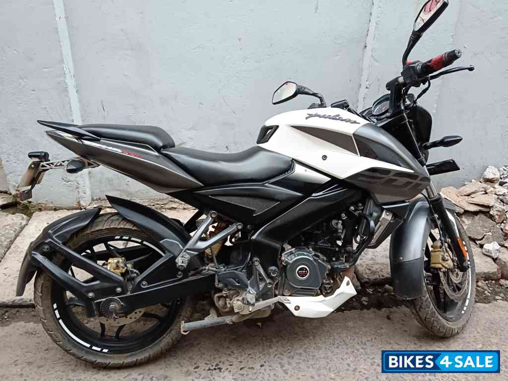Bajaj Pulsar NS 200 BS6