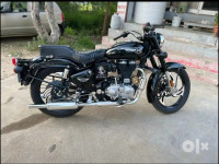 Black Royal Enfield Bullet 350 KS BS6