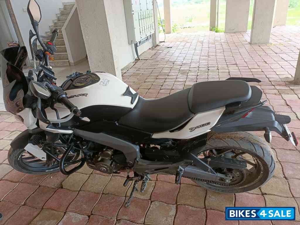 Bajaj Dominar 400