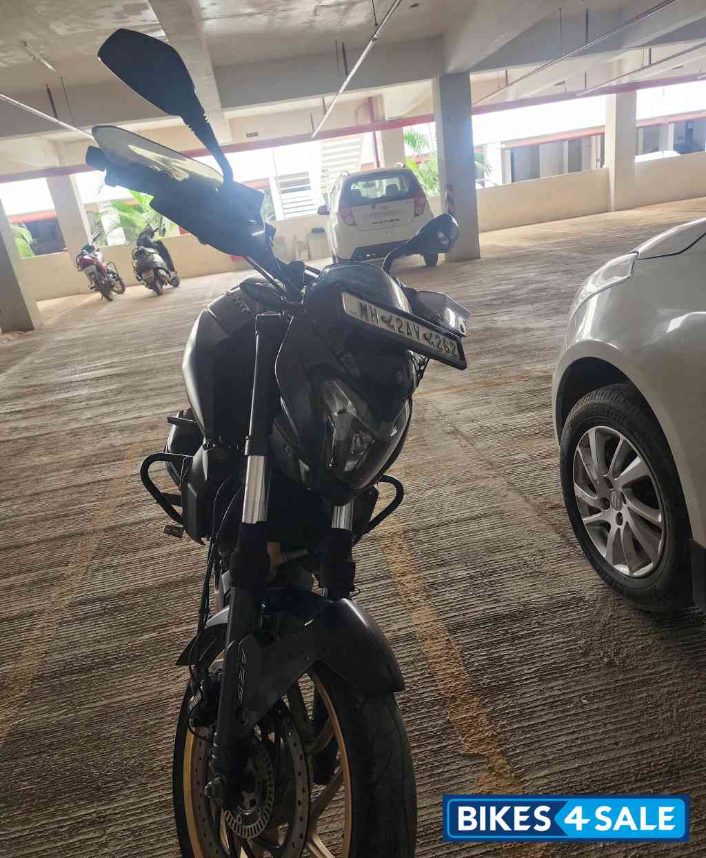 Bajaj Dominar 400 Disc