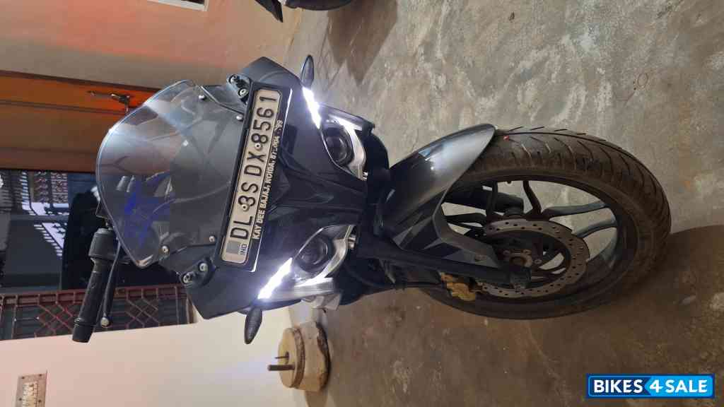 Black Grey Bajaj Pulsar RS 200