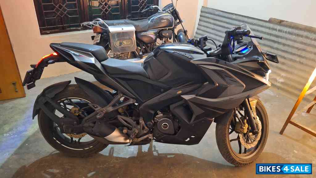 Black Grey Bajaj Pulsar RS 200