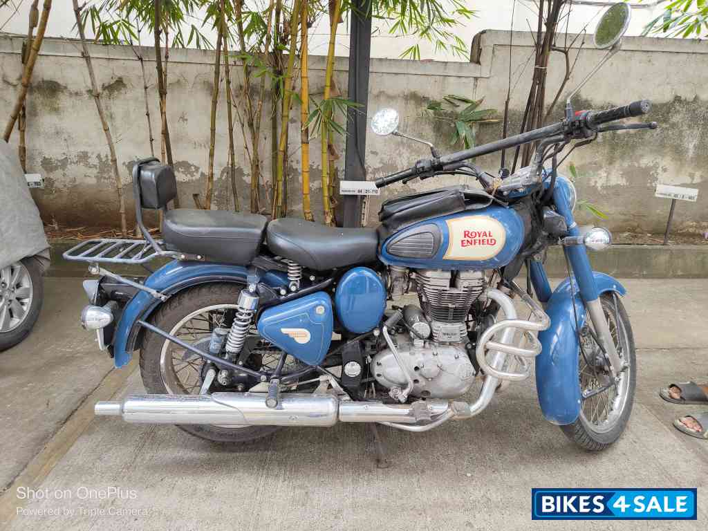Lagoon Royal Enfield Bullet Standard 350
