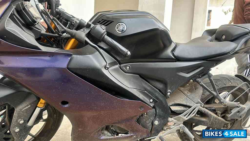 Yamaha R15 V4