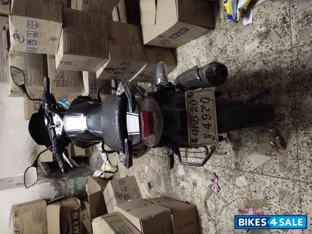 Black TVS Apache RTR 160