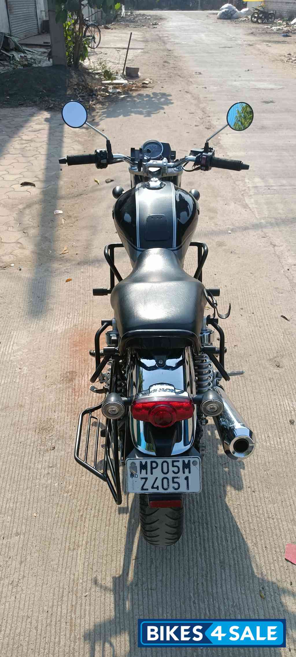 Pearl Black Honda CB350 DLX Pro