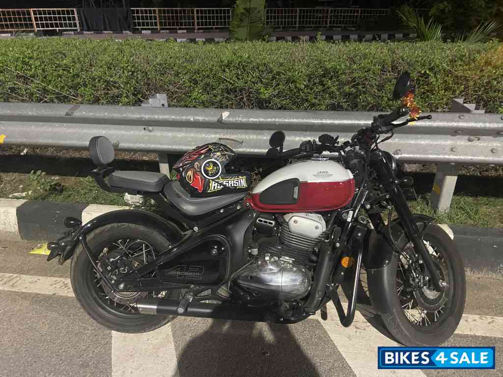 Jawa 42 Bobber Dual Channel ABS