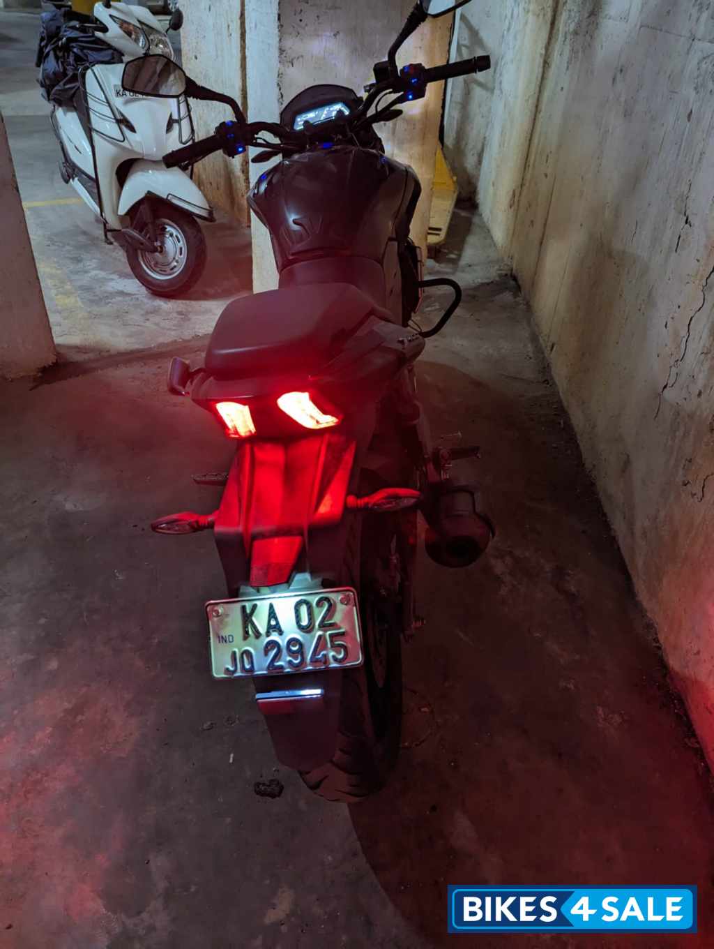 Bajaj Dominar 400