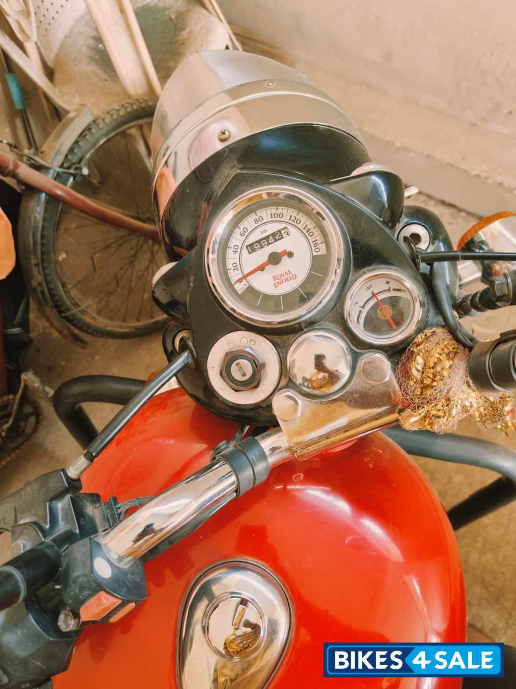 Red Royal Enfield Classic 350 Redditch Red