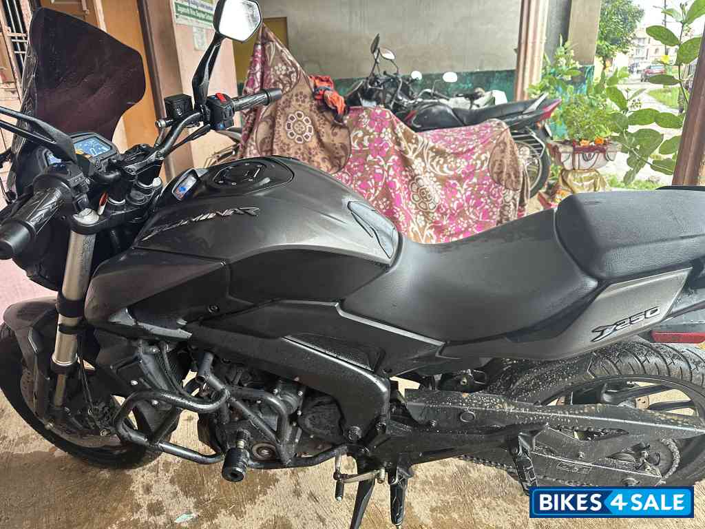 Bajaj Dominar 250
