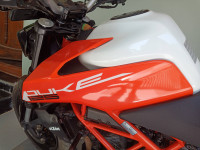KTM Duke 125