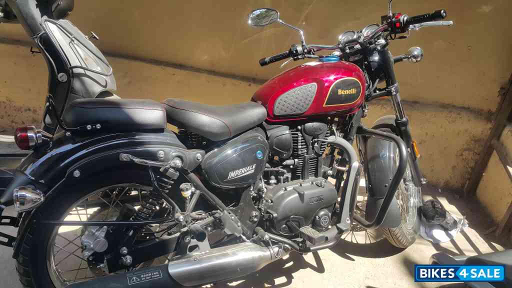 Red Benelli Imperiale 400