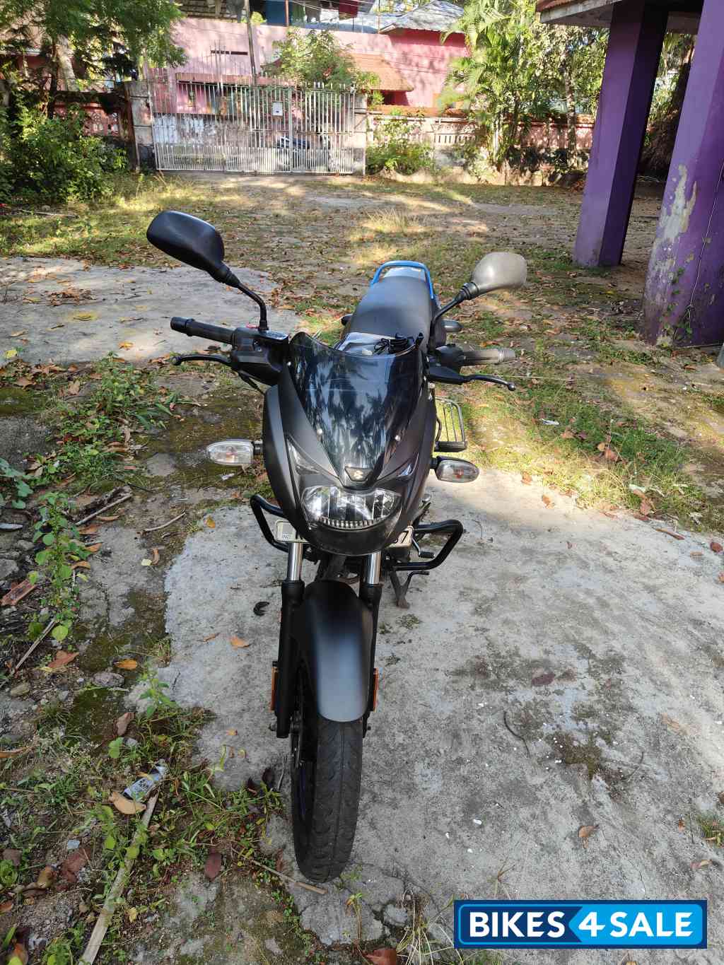 Grey Bajaj Pulsar 125 Neon
