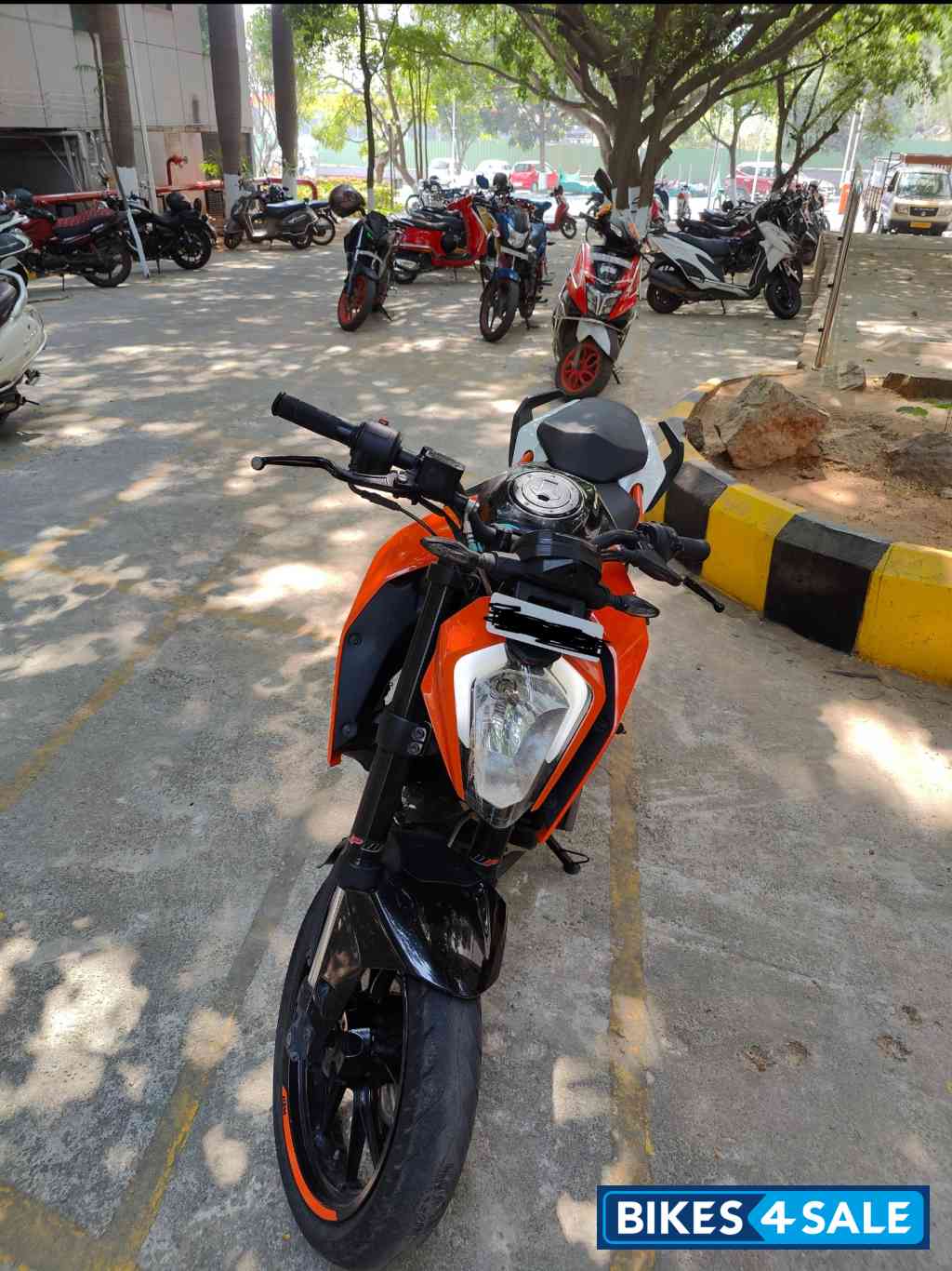 Orange KTM Duke 250