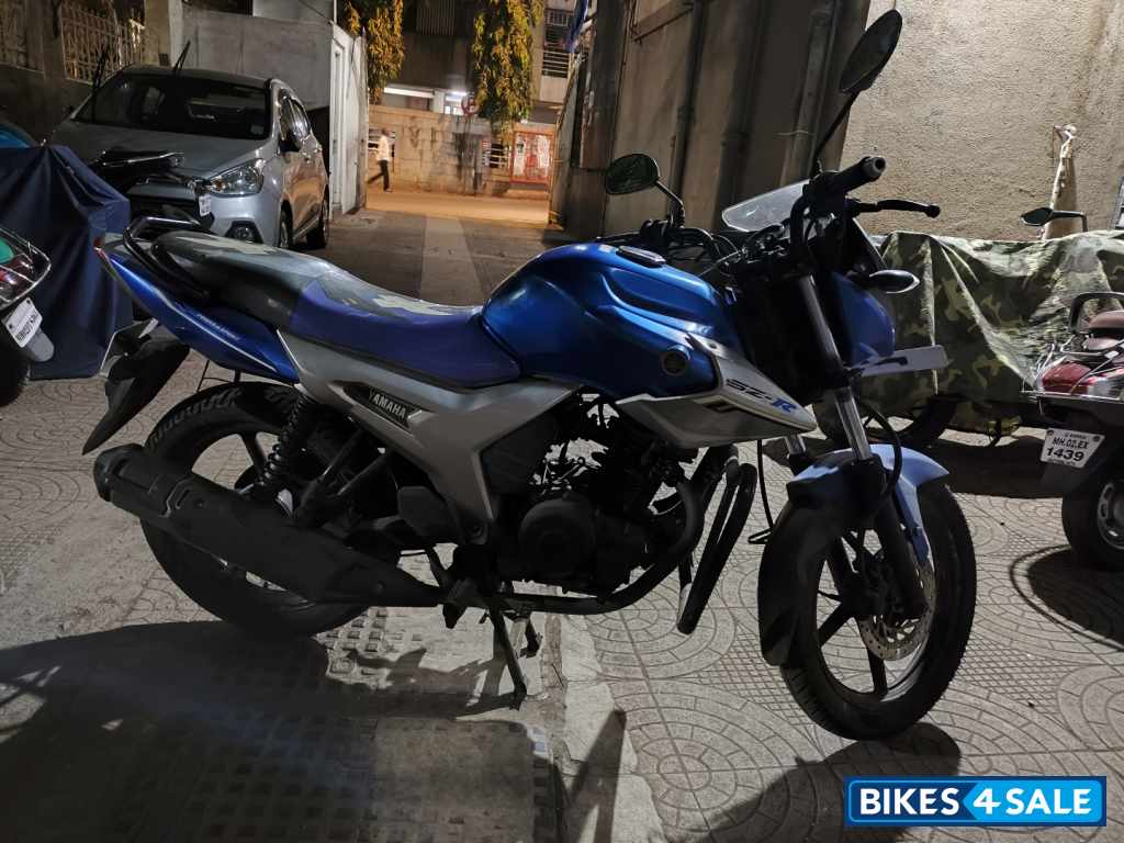 Blue Yamaha SZ-R