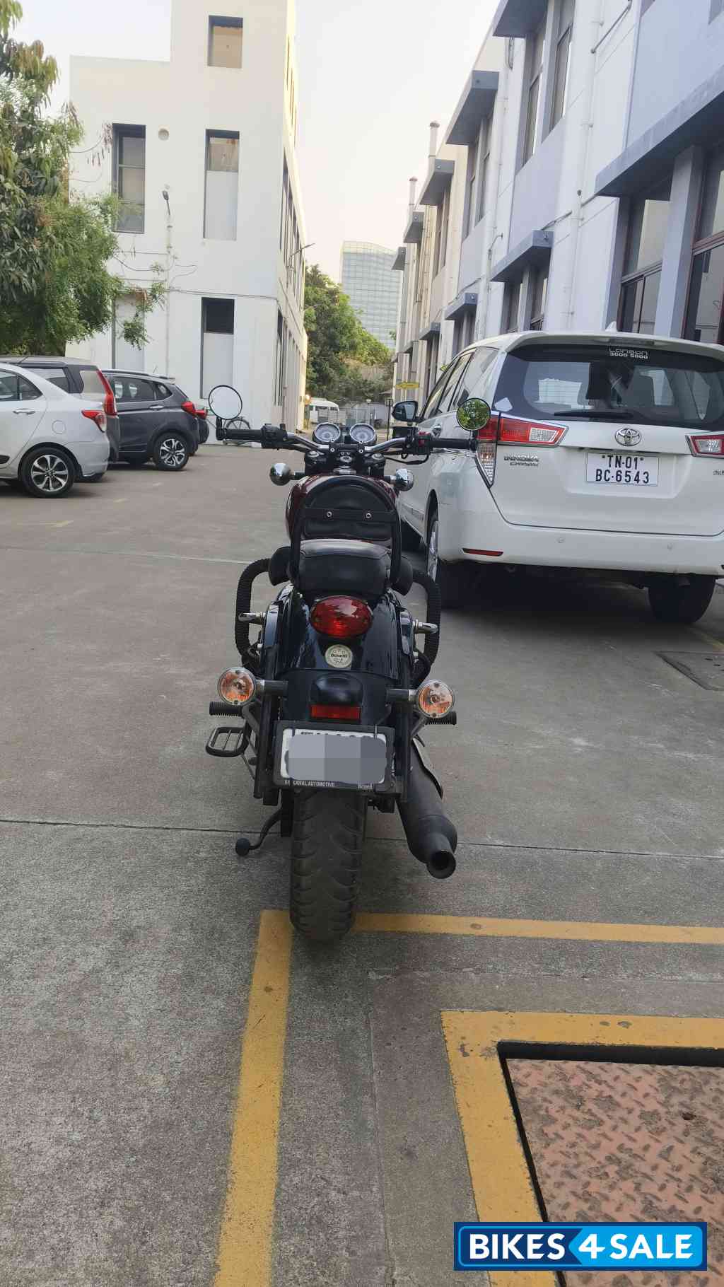 Red Benelli Imperiale 400 BS6