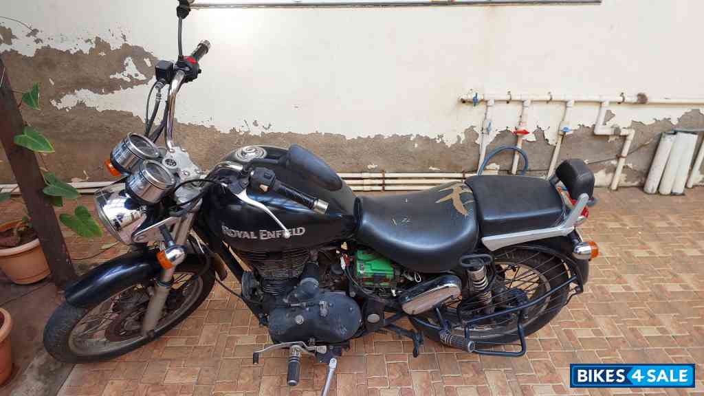 Matt Black Royal Enfield Thunderbird 350 Matt Black Royal Enfield Thunderbird 350