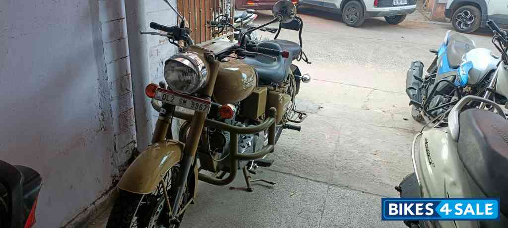 Royal Enfield Classic Desert Storm