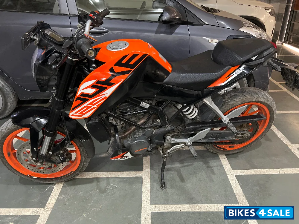 KTM Duke 125