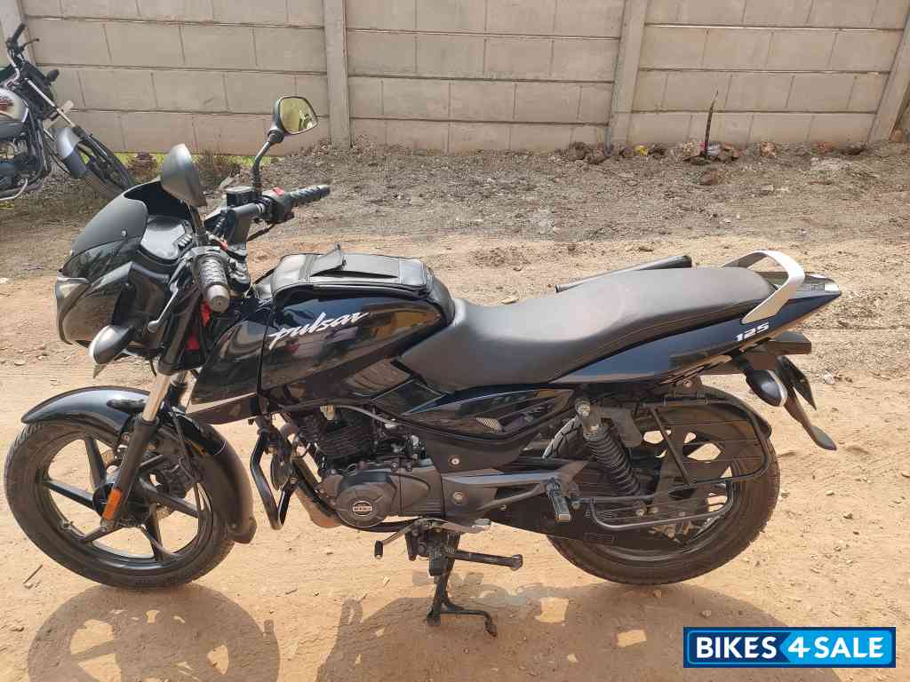 Black And Silver Bajaj Pulsar 125