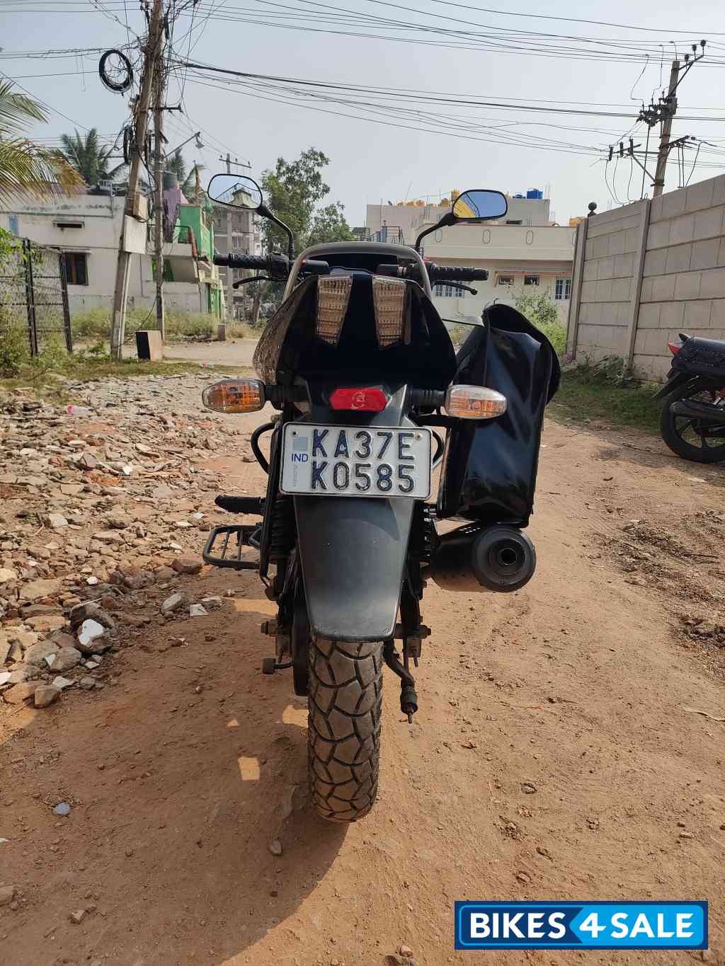 Black And Silver Bajaj Pulsar 125