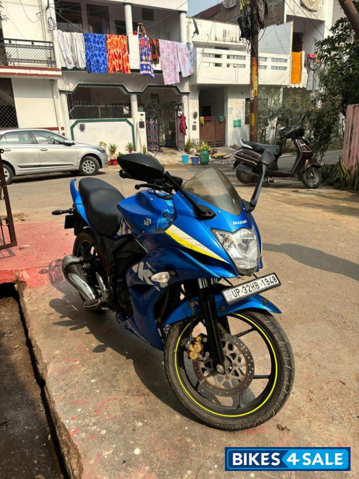 Suzuki Gixxer SF