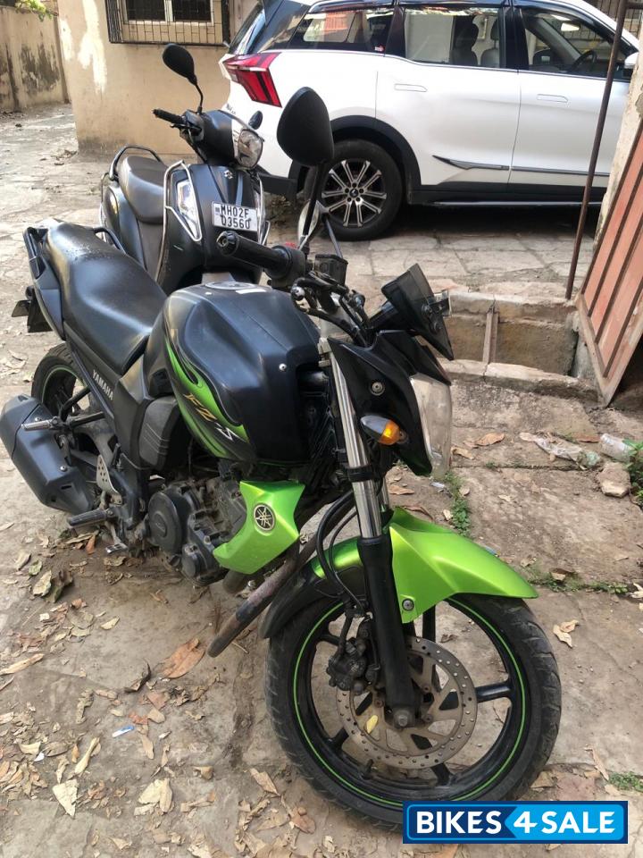 Green And Black Yamaha FZ