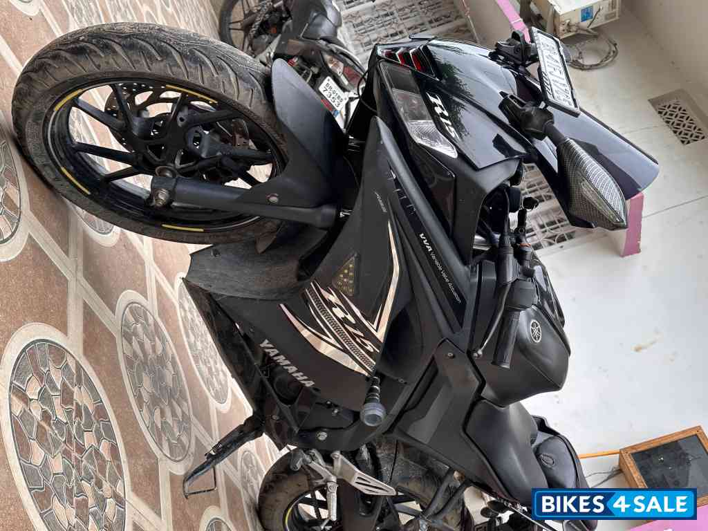 Yamaha YZF R15 V3