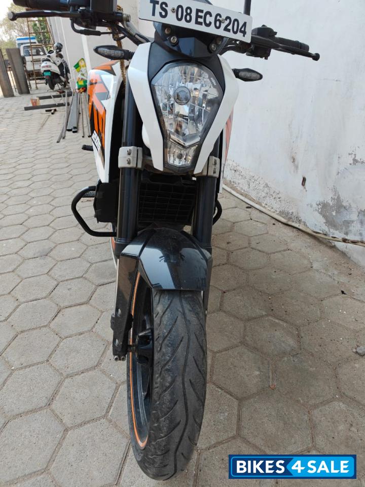 White KTM Duke 200