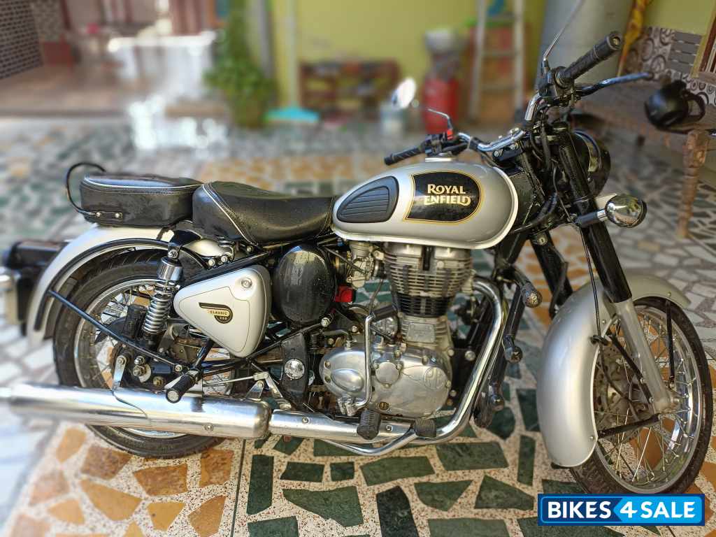 Royal Enfield Classic 350 BS VI