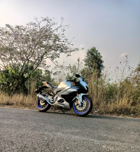 Yamaha R15M