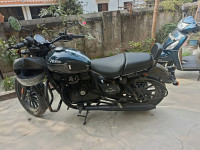 Yezdi Roadster Dual Tone 2023 Model