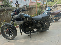 Yezdi Roadster Dual Tone