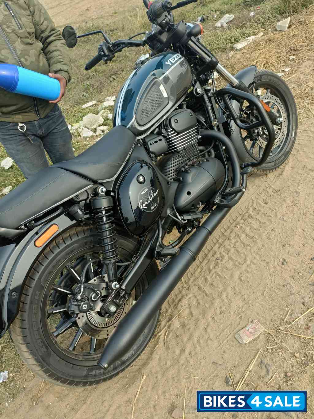 Yezdi Roadster Dual Tone