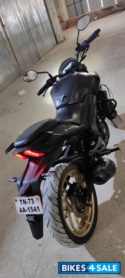 Bajaj Dominar 400