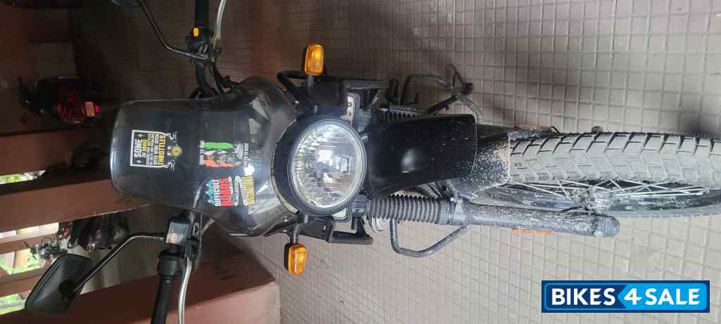 Black Royal Enfield Himalayan 2021