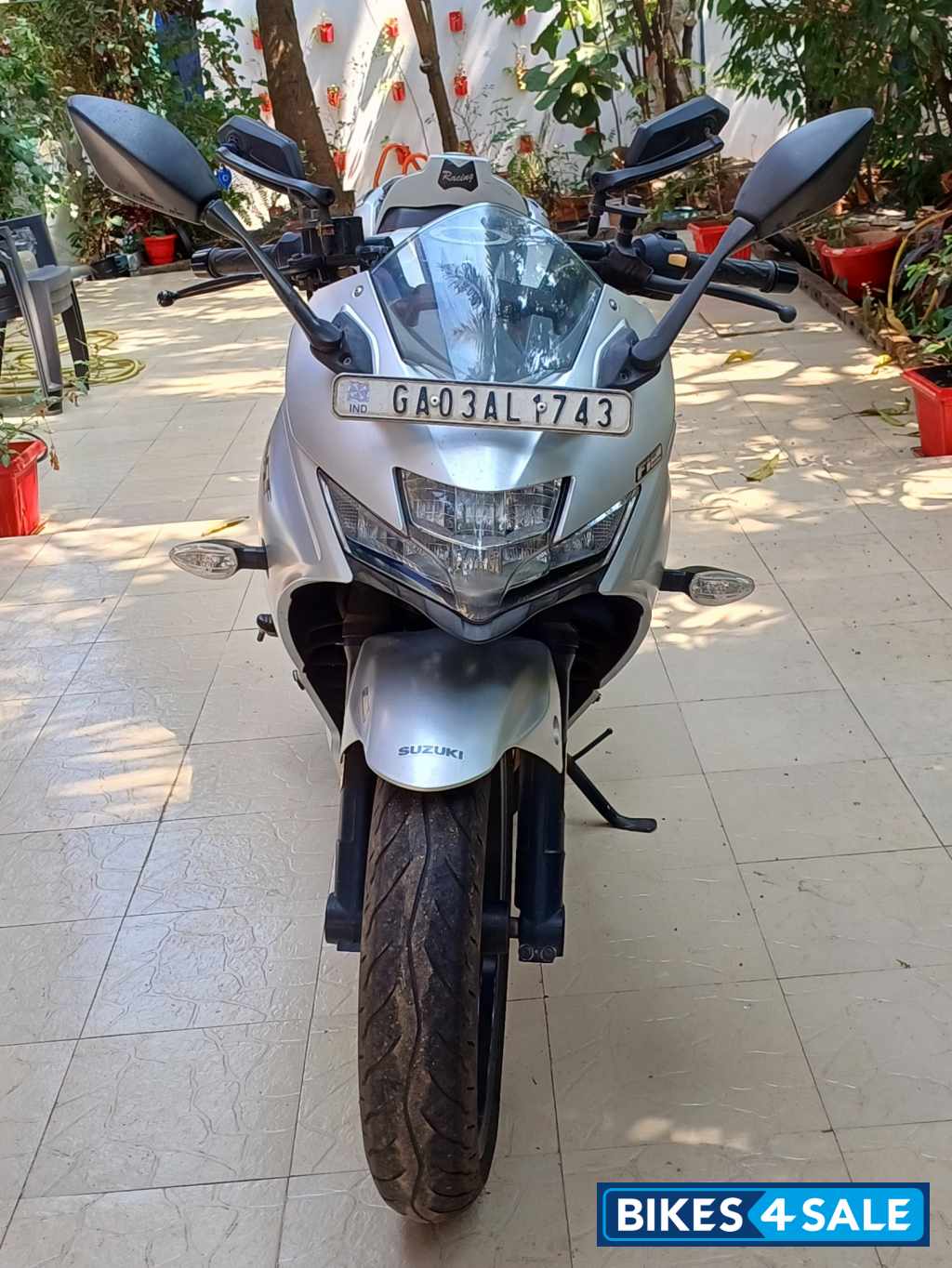Matt Silver Suzuki Gixxer SF 250