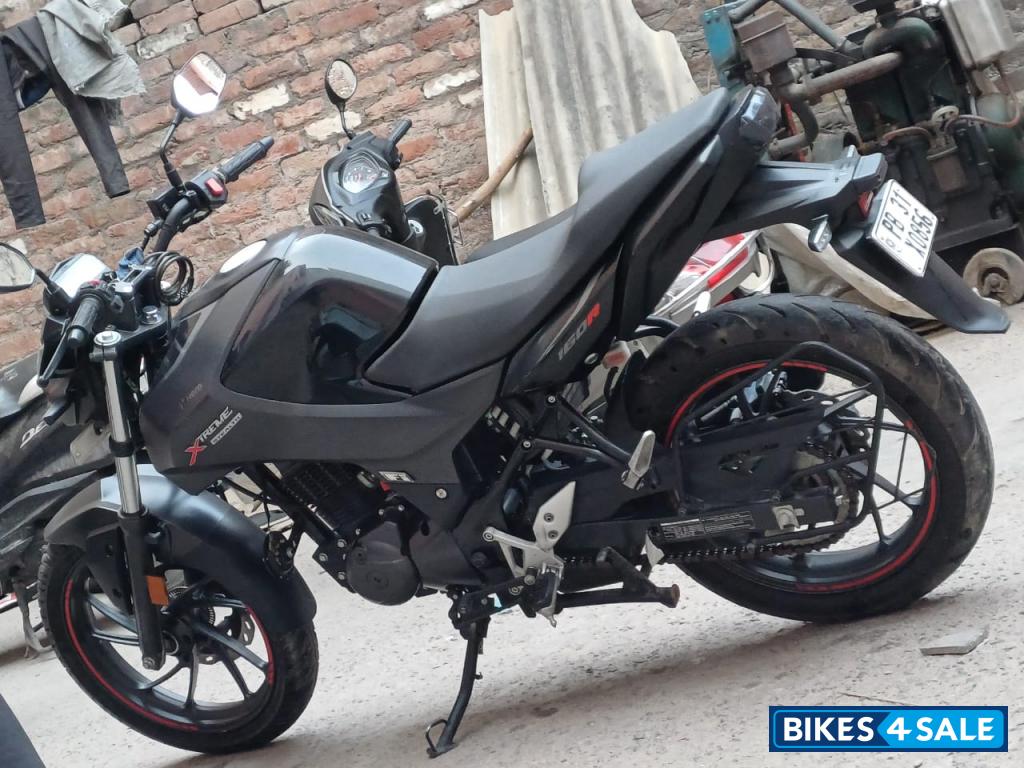 Hero Xtreme 160R Stealth Edition