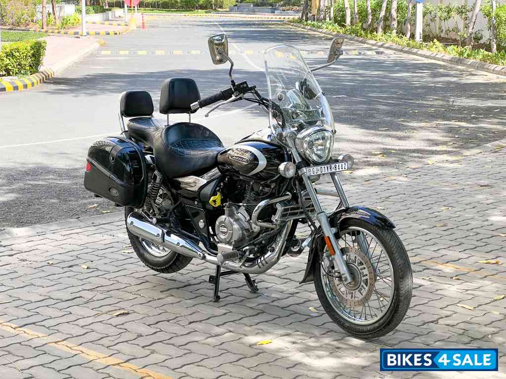 Bajaj Avenger Cruise 220 BS6