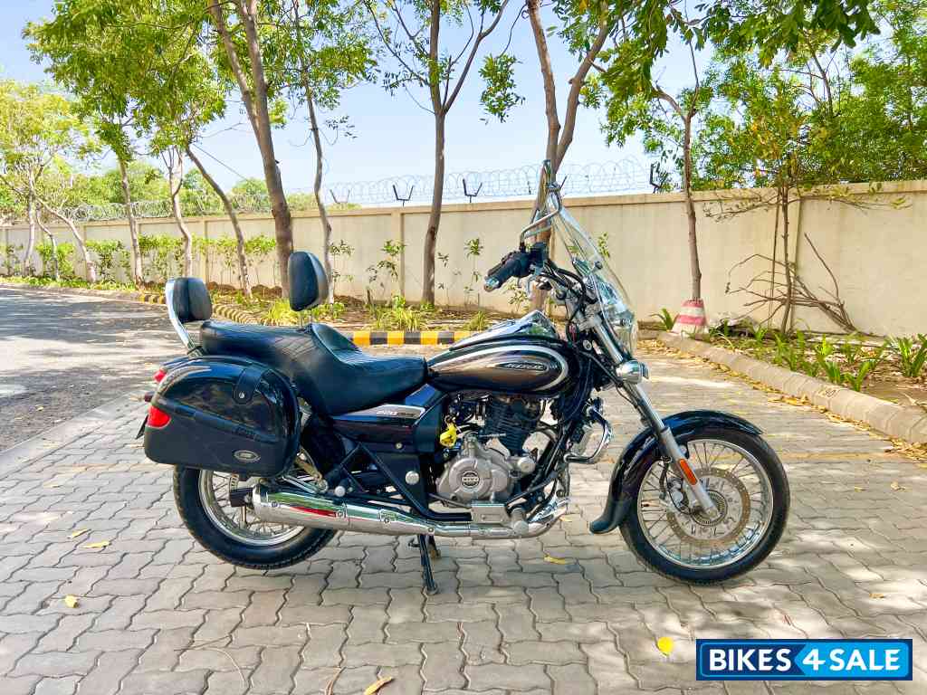 Bajaj Avenger Cruise 220 BS6