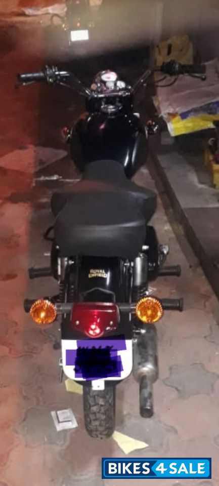 Black Royal Enfield Bullet Standard 350