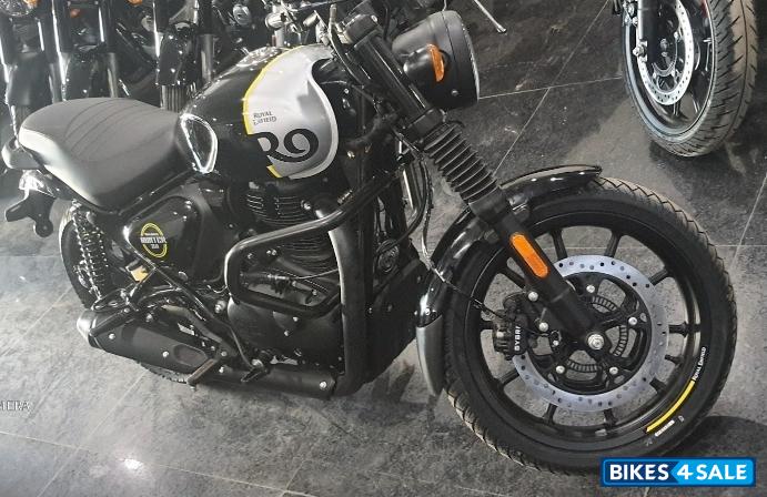 Royal Enfield Hunter 350 Retro