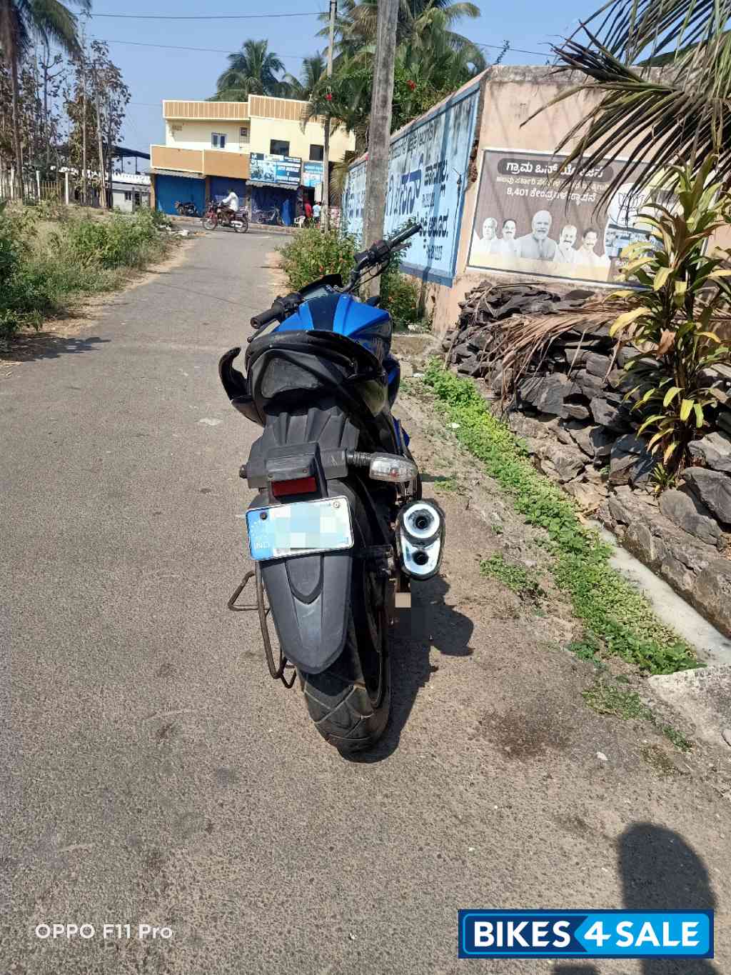 Blue Suzuki Gixxer 150