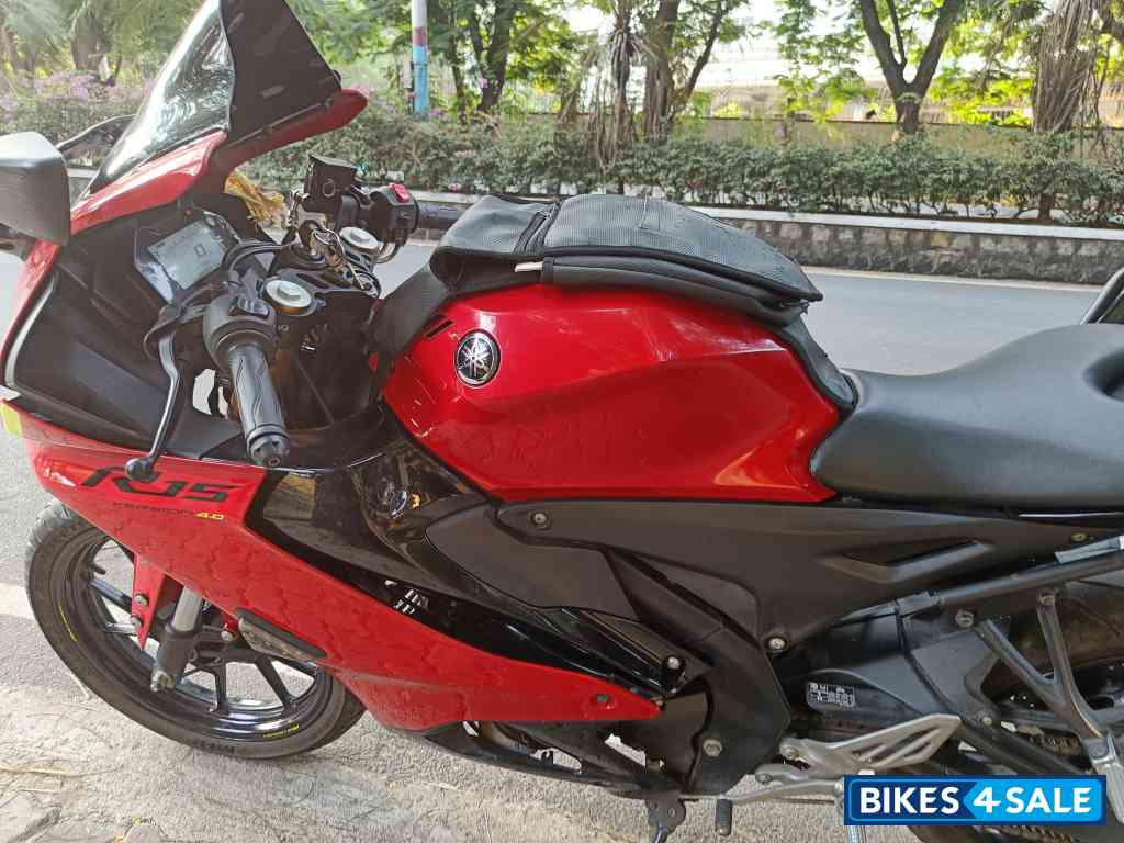 Yamaha R15 V4