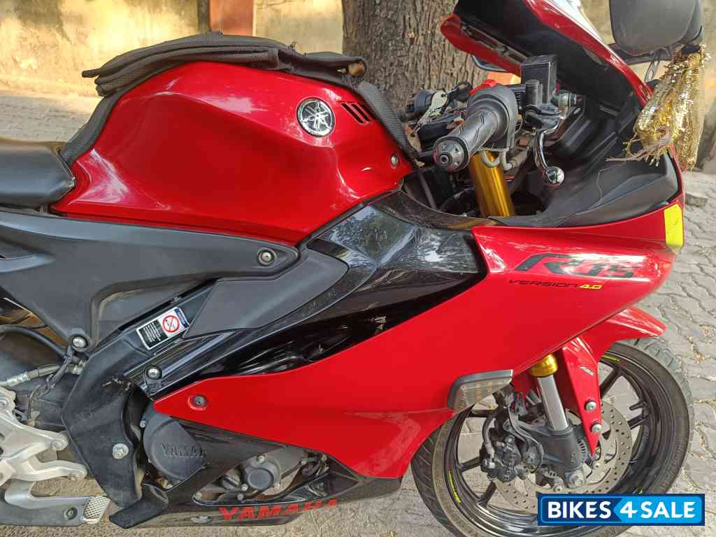 Yamaha R15 V4