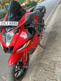 Yamaha R15 V4