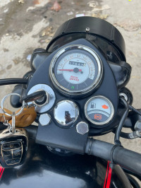 Royal Enfield Classic Stealth Black