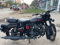 Royal Enfield Classic Stealth Black