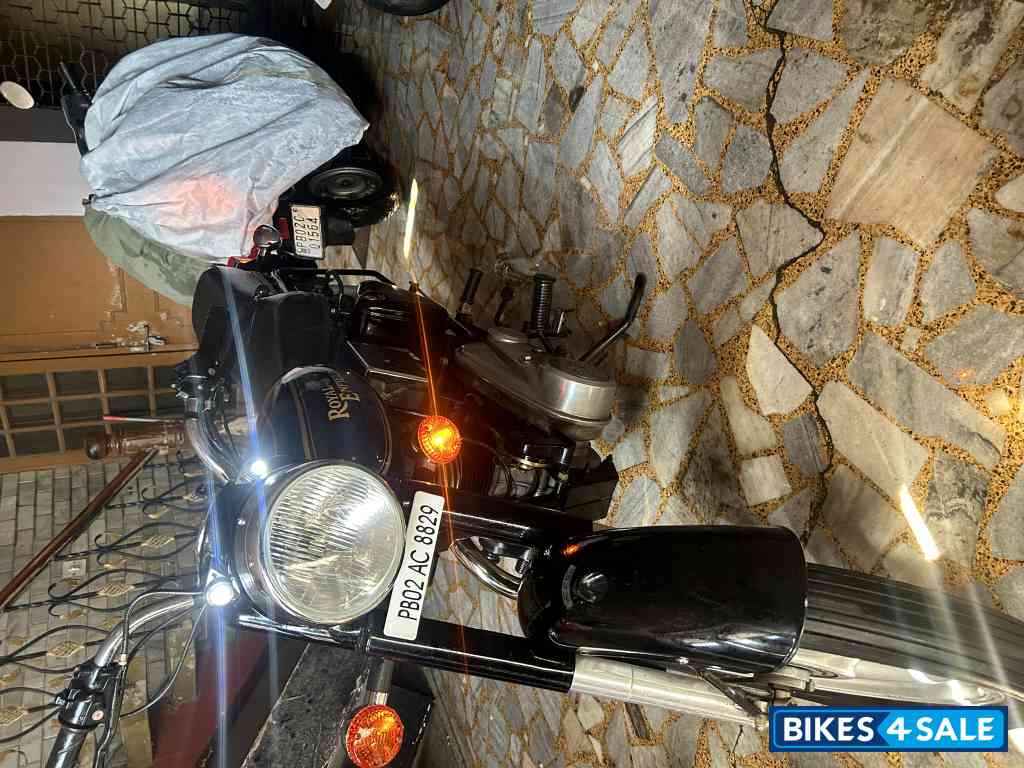 Black Royal Enfield Bullet Electra